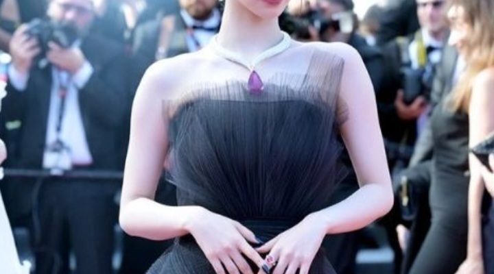 Penampilan Karina Aespa Disebut Paling Sempurna di Karpet Merah Cannes 2023 : Awak Media Begitu Memujinya
