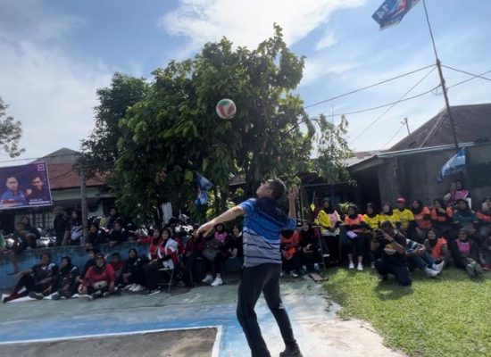 Saat Buka Turnamen Bola Voli Ibu-Ibu Kota Medan, Lokot Nasution Sampaikan Pesan SBY